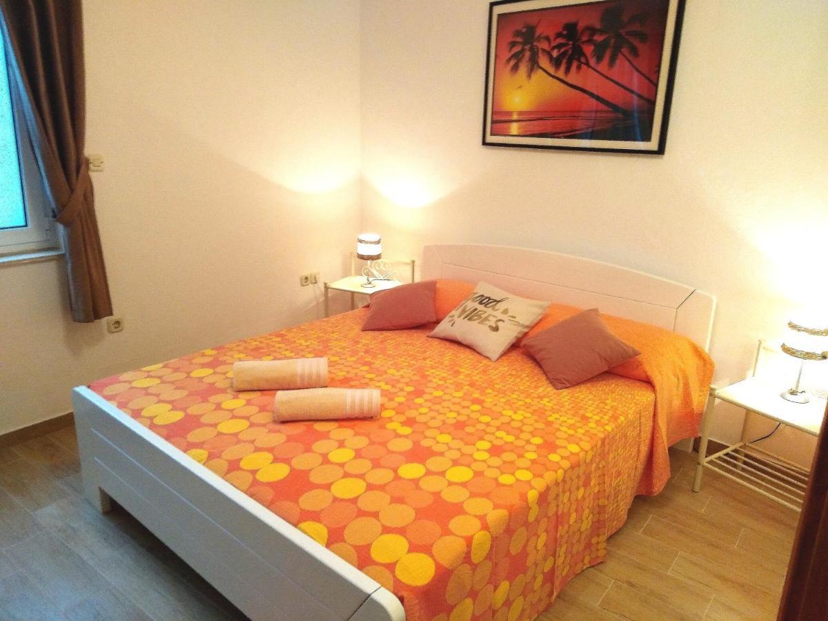 Apartments Green & Orange フヴァル エクステリア 写真
